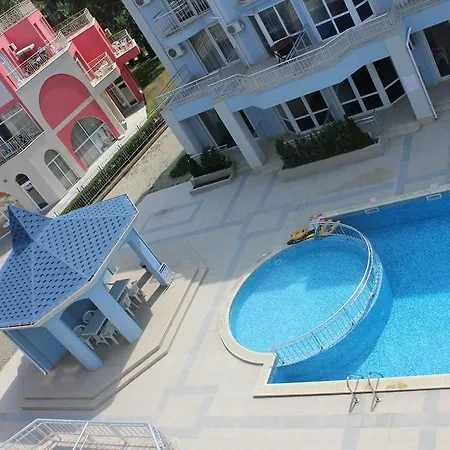 In Sunny Dream Apartcomplex Апартаменты *
